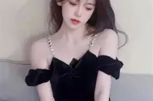 乔碧萝“掉马“始末：连麦时挡脸图失效露出真容打赏十万的大哥销号退场她自称策划炒作平台直接永久封停
